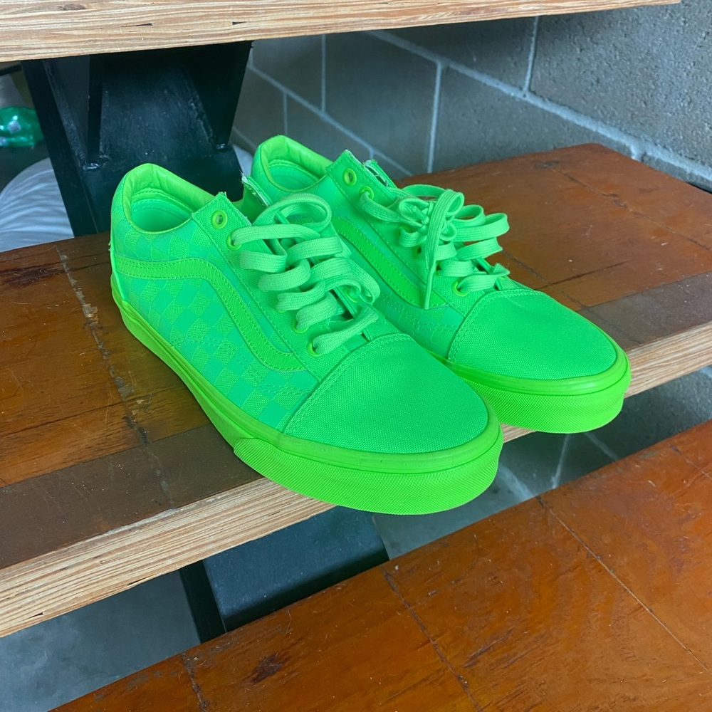 Slime green Vans size 9